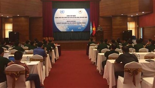 Вьетнам повышает квалификацию сотрудников Миротворческого центра - ảnh 1
